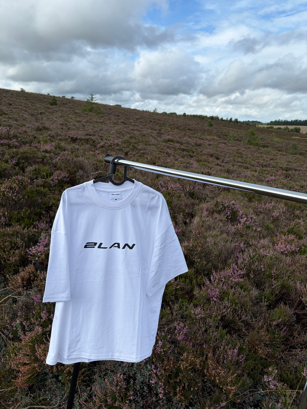 AUREN TEE [WHITE]